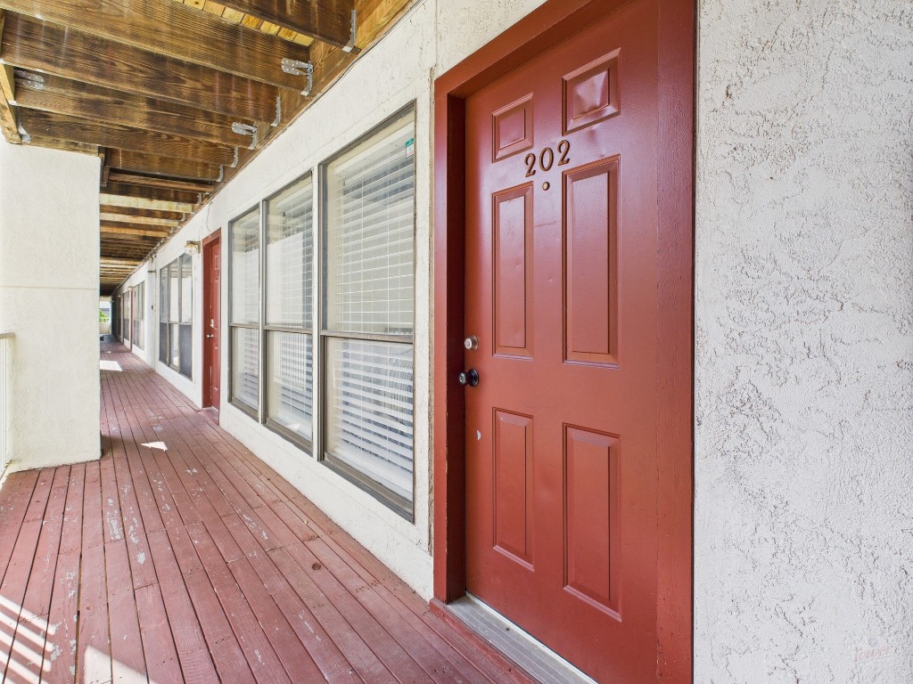 3115 Helms Street, Unit 202 Austin, TX 78705 - Photo 2 of 26