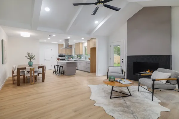 $699,000 | 5509 Salem Hill Drive, Austin, TX 78745