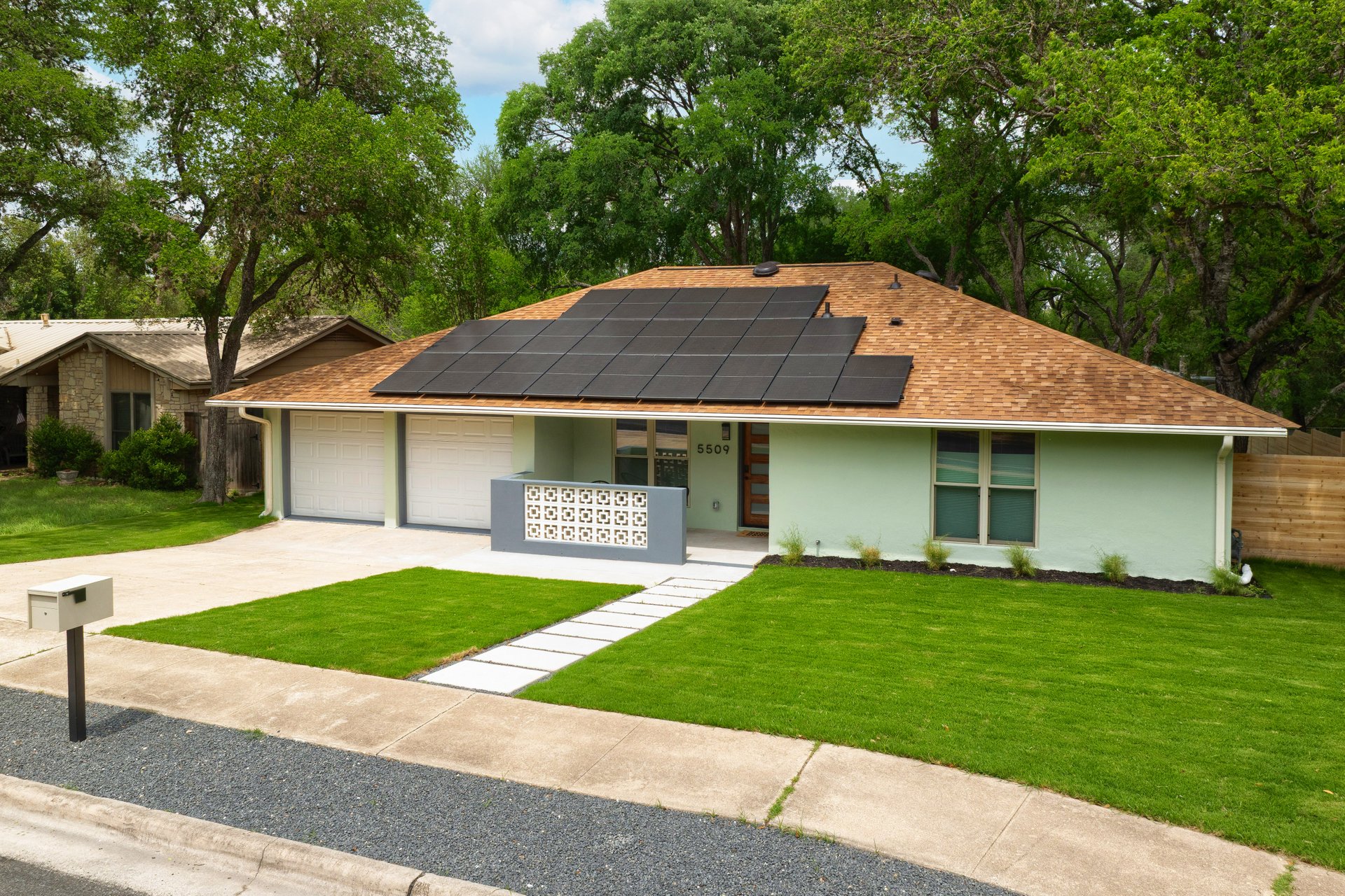 5509 Salem Hill Drive Austin, TX 78745 - Photo 2 of 37