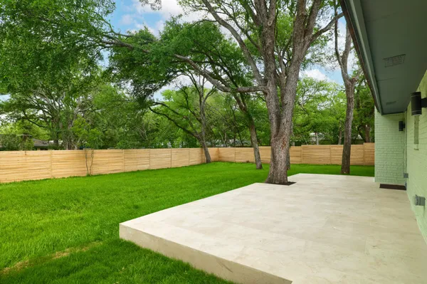 $699,000 | 5509 Salem Hill Drive, Austin, TX 78745