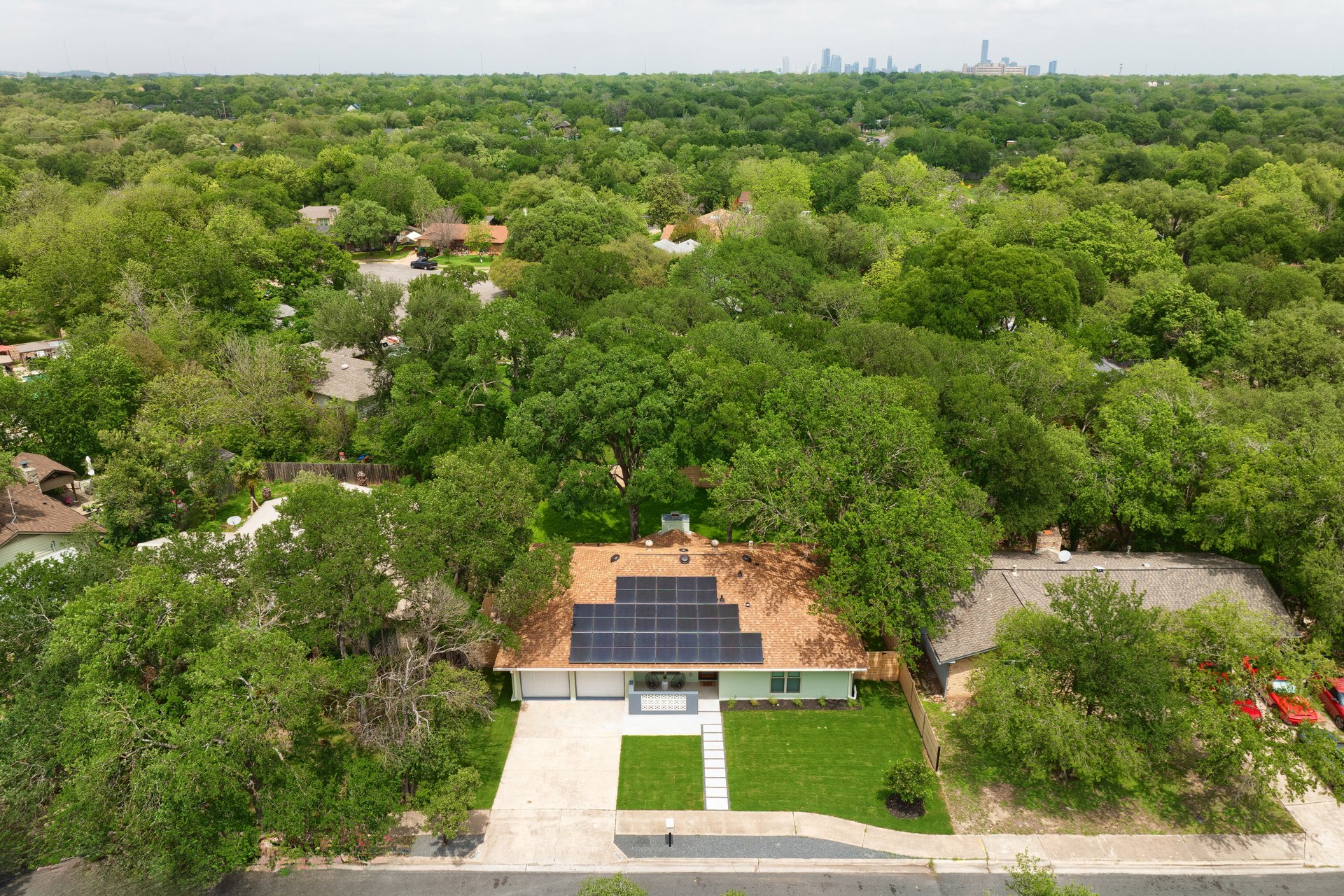 5509 Salem Hill Drive Austin, TX 78745 - Photo 3 of 37