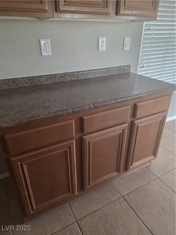 $1,810 | 20 West Focal Point Avenue, North Las Vegas, NV 89031