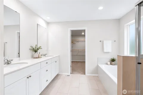 $680,000 | 1198 Panoramic Loop, Bremerton, WA 98312