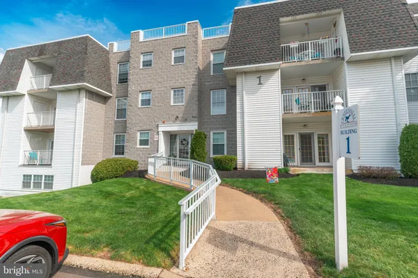 $325,000 | 1000 Centennial Station, Warminster, PA 18974