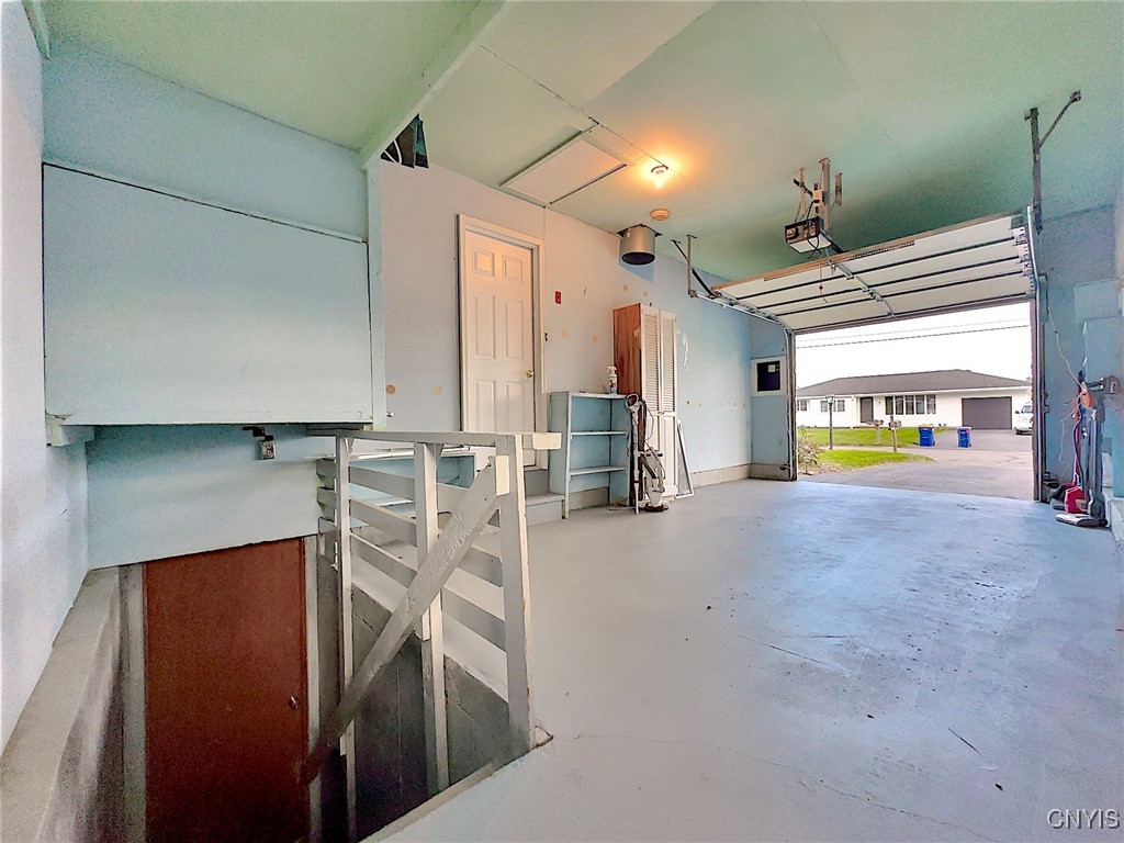 135 Glen Road Rome, NY 13440 - Photo 28 of 34 Garage