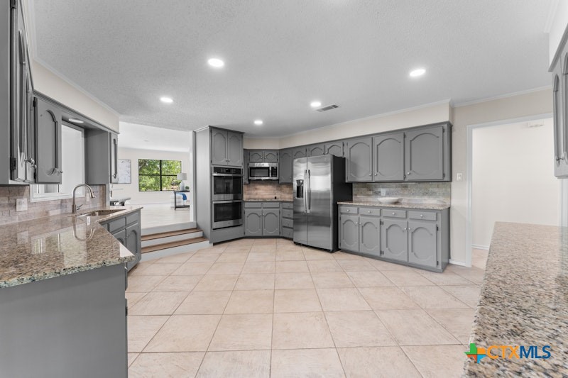 608 Ridgecrest Drive Salado, TX 76571 - Photo 16 of 43 Kitchen