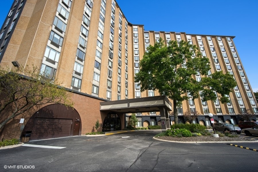 1 Renaissance Place, Unit 1006 Palatine, IL 60067 - Photo 2 of 18