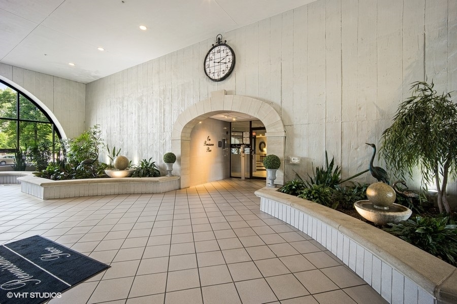 1 Renaissance Place, Unit 1006 Palatine, IL 60067 - Photo 3 of 18