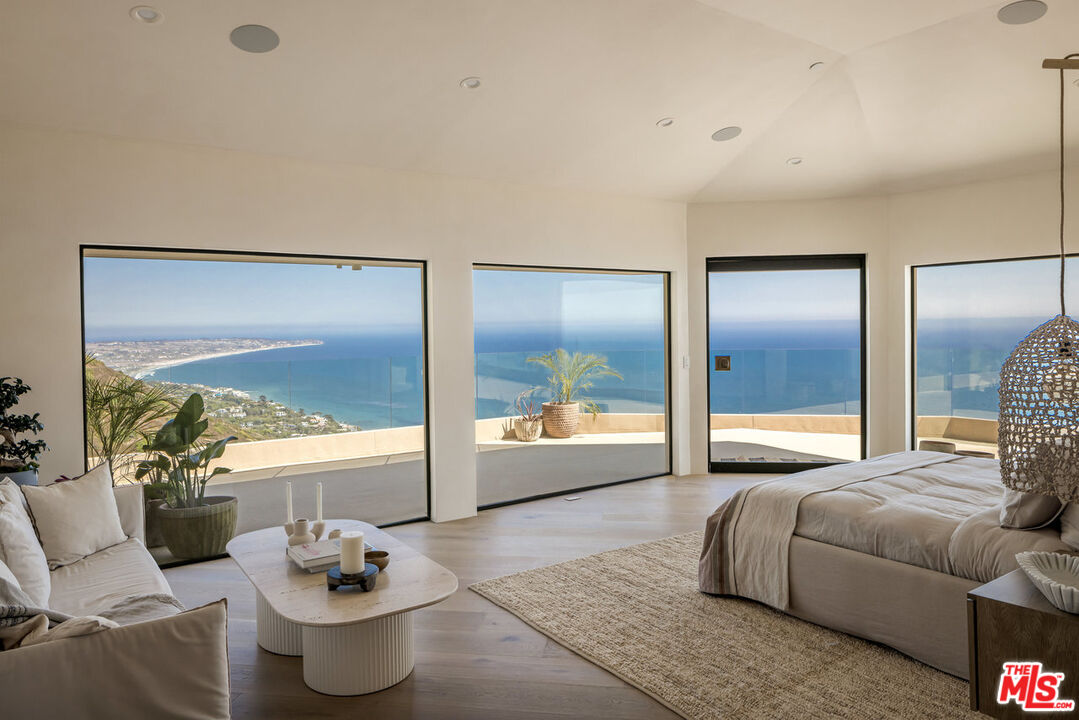 4310 Encinal Canyon Road Malibu, CA 90265 - Photo 10 of 28