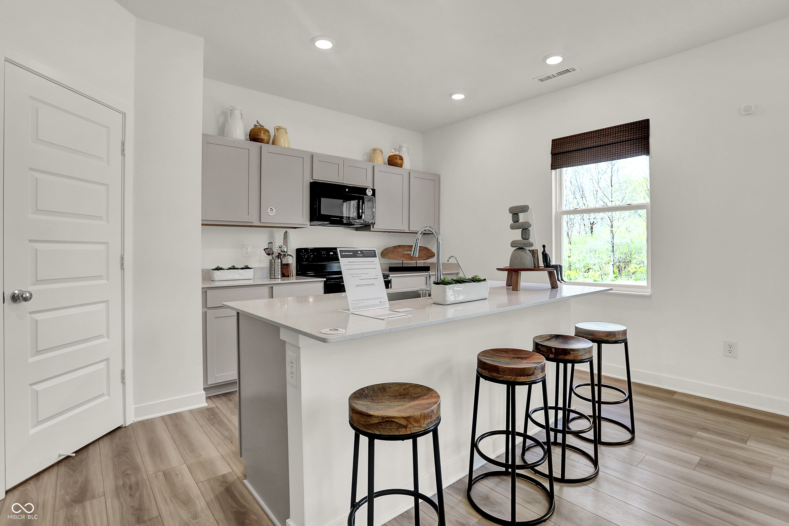 4046 Jacoby Place Indianapolis, IN 46268 - Photo 9 of 42