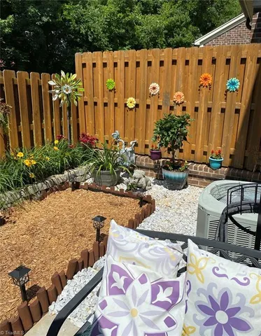 $285,000 | 2857 Willoughby Court, Burlington, NC 27215