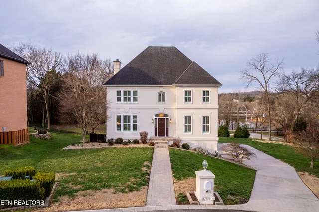 $820,000 | 12176 Brookstone Drive, Knoxville, TN 37934