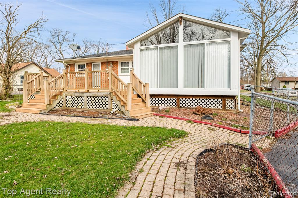 3302 Grant Road Rochester Hills, MI 48309 - Photo 23 of 40