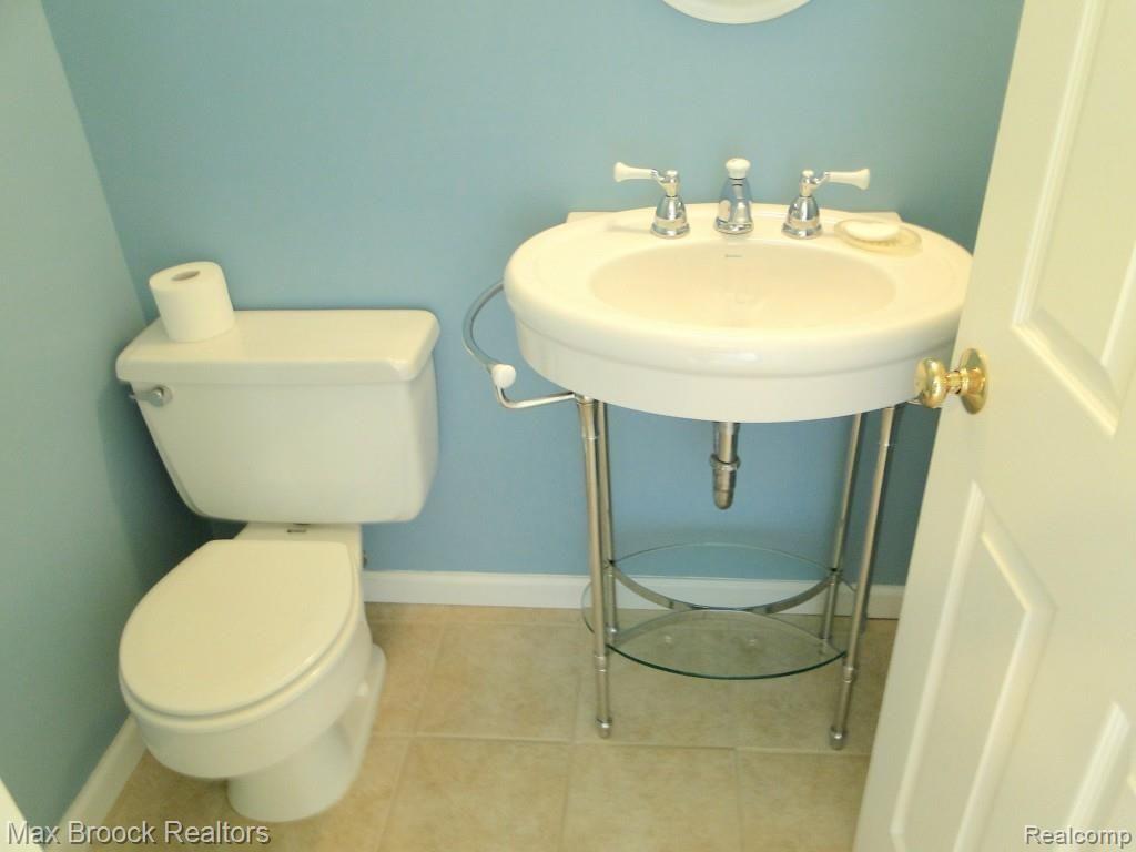 177 East Long Lake Road Bloomfield Hills, MI 48304 - Photo 7 of 30