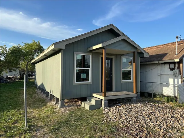 $98,000 | 415 West Pablo Layton Street, Elsa, TX 78543