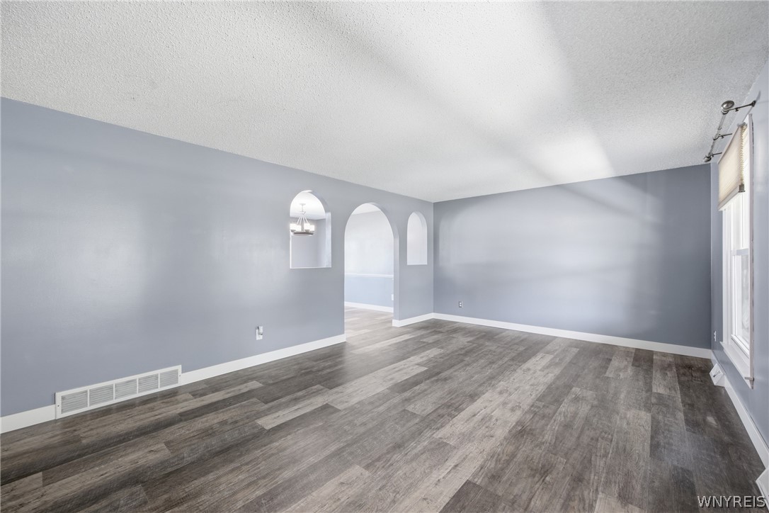 567 Borden Road Cheektowaga, NY 14043 - Photo 24 of 48