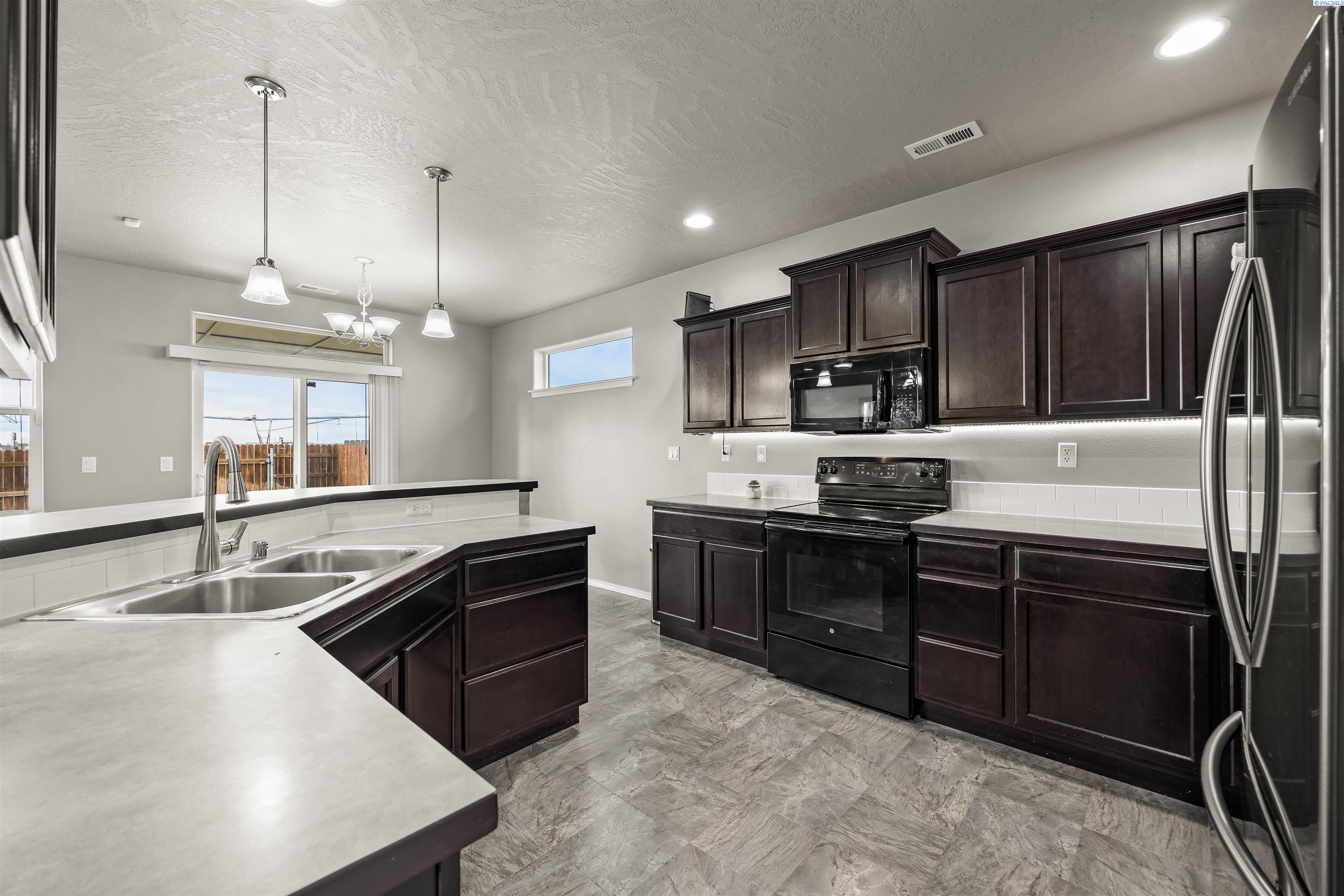 5706 Rio Grande Lane Pasco, WA 99301 - Photo 13 of 33 Gallery Image 13