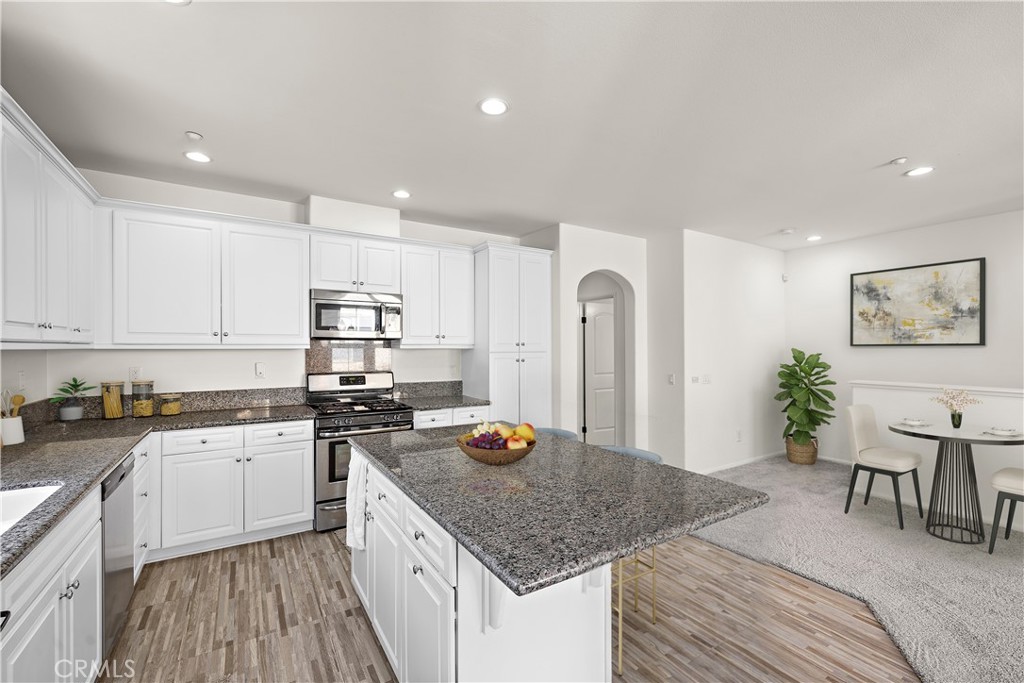 522 South Melrose Street Anaheim, CA 92805 - Photo 7 of 28 Kitchen -Virtually Staged