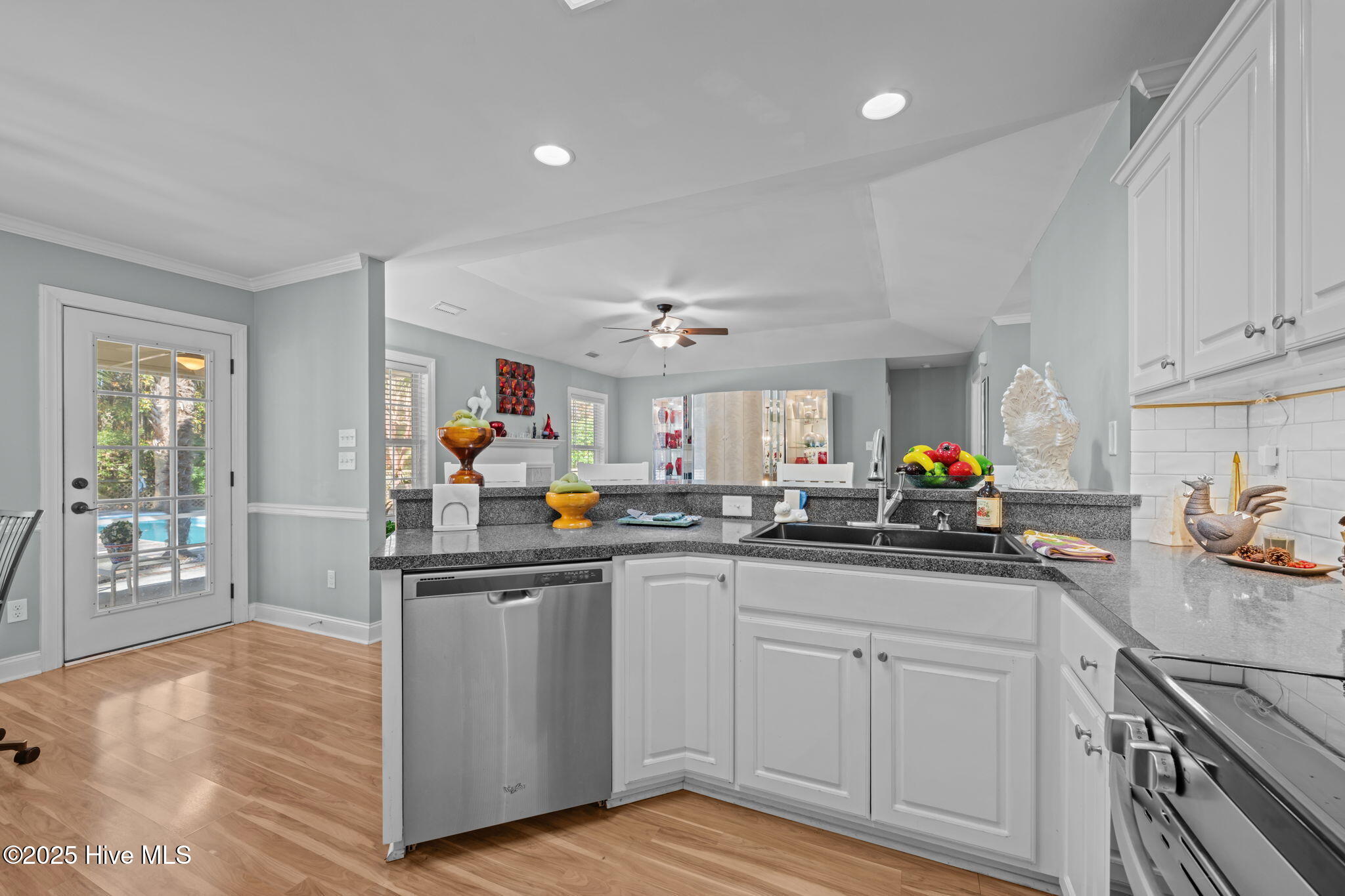 448 Neuchatel Road New Bern, NC 28562 - Photo 12 of 42 32-web-or-mls-DSC_0256