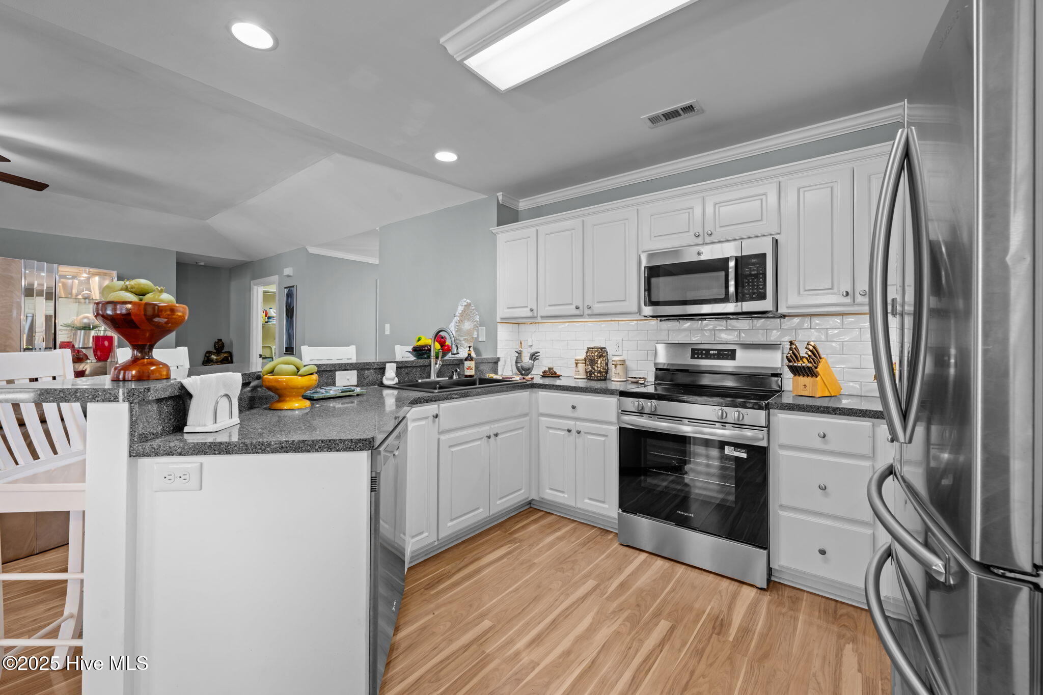 448 Neuchatel Road New Bern, NC 28562 - Photo 9 of 42 29-web-or-mls-DSC_0247