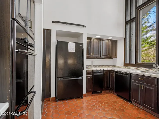 $8,000 | 484 Cognewaugh Road, Cos Cob, CT 06807