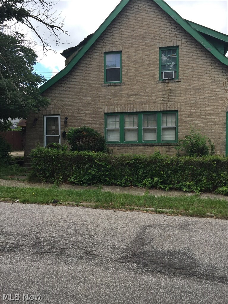 1862 Willowhurst Road Cleveland, OH 44112 - Photo 1 of 1