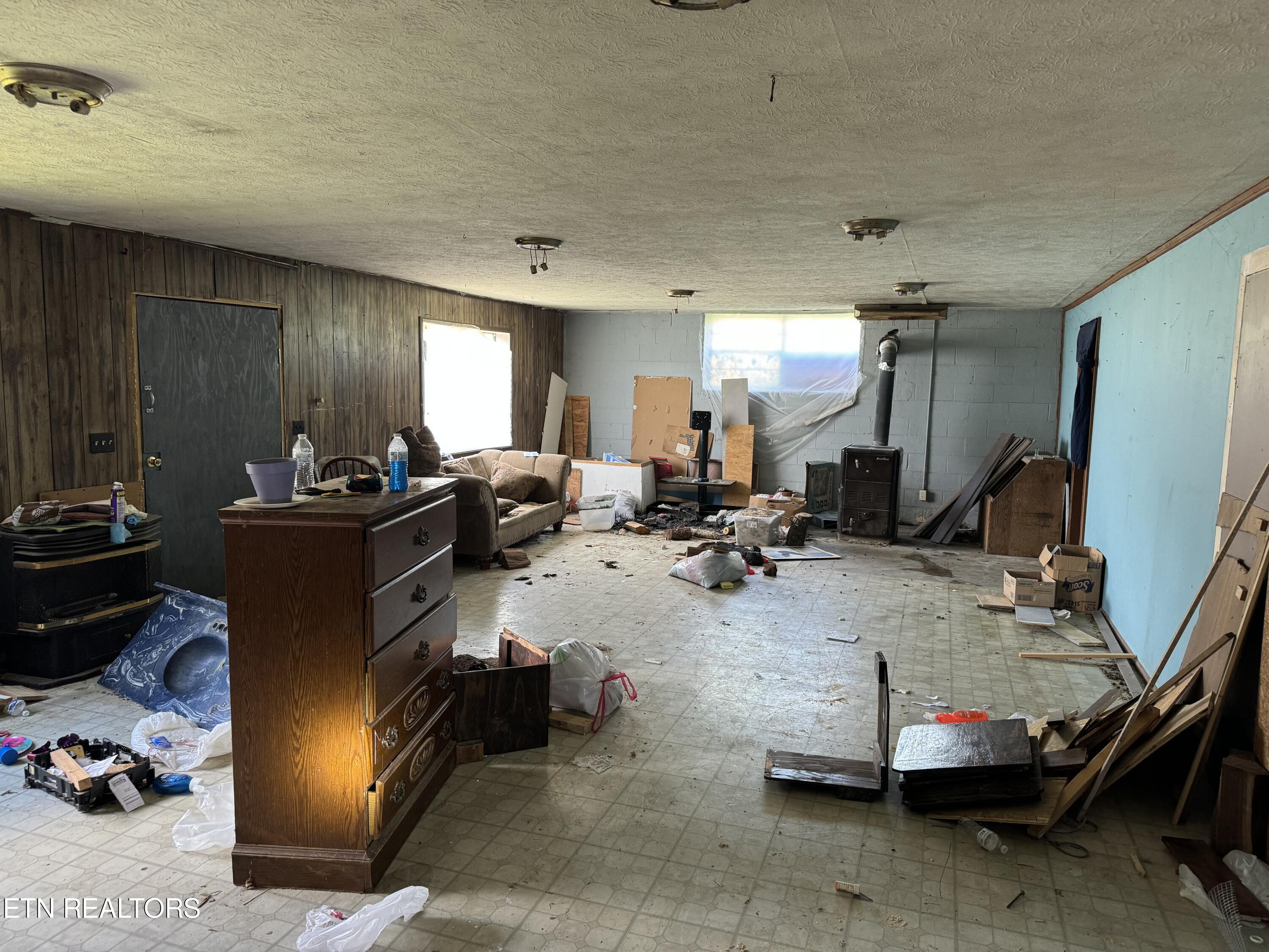 402 Harmon Road New Tazewell, TN 37825 - Photo 19 of 41 IMG_1440