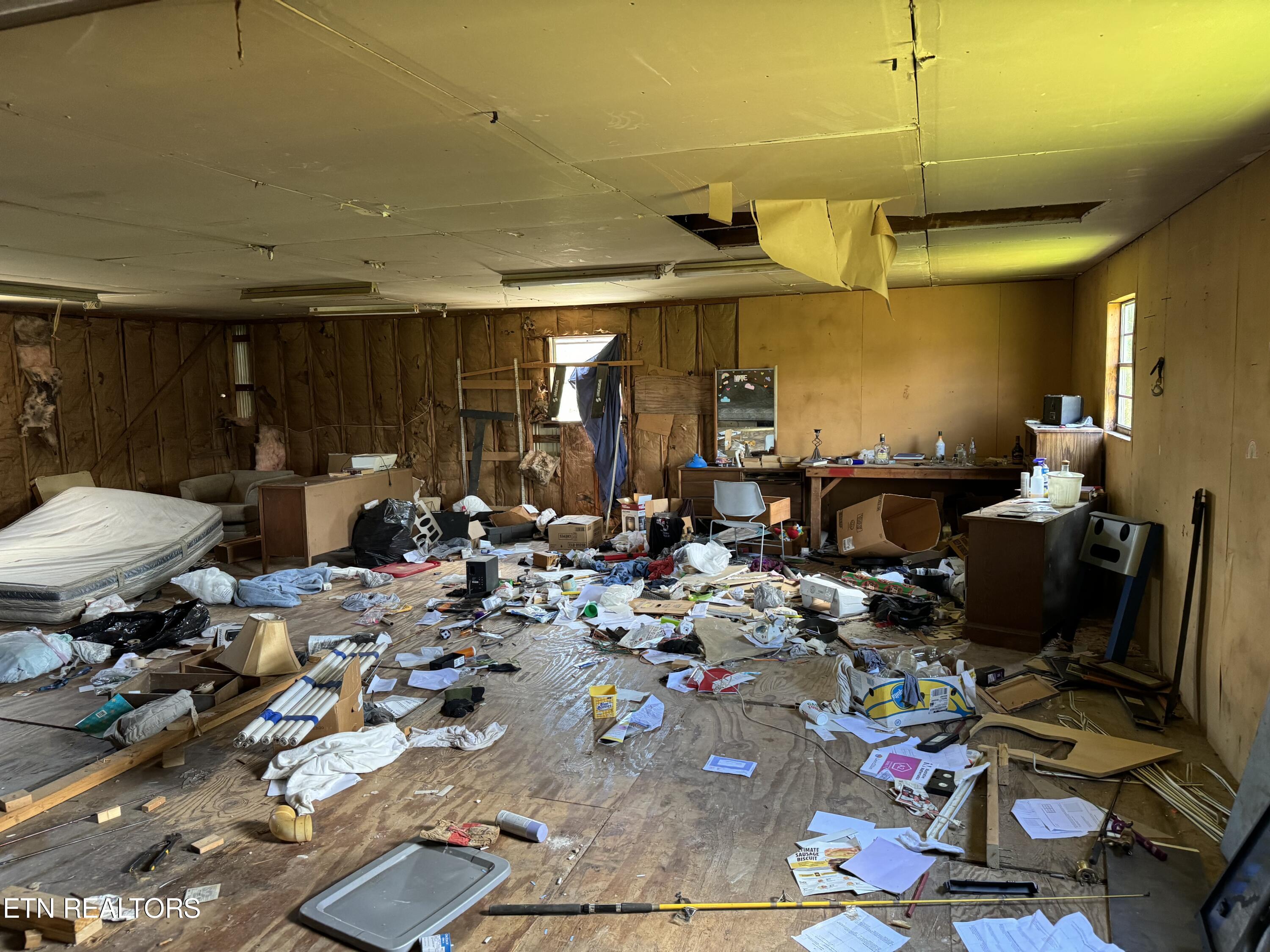 402 Harmon Road New Tazewell, TN 37825 - Photo 27 of 41 IMG_1448