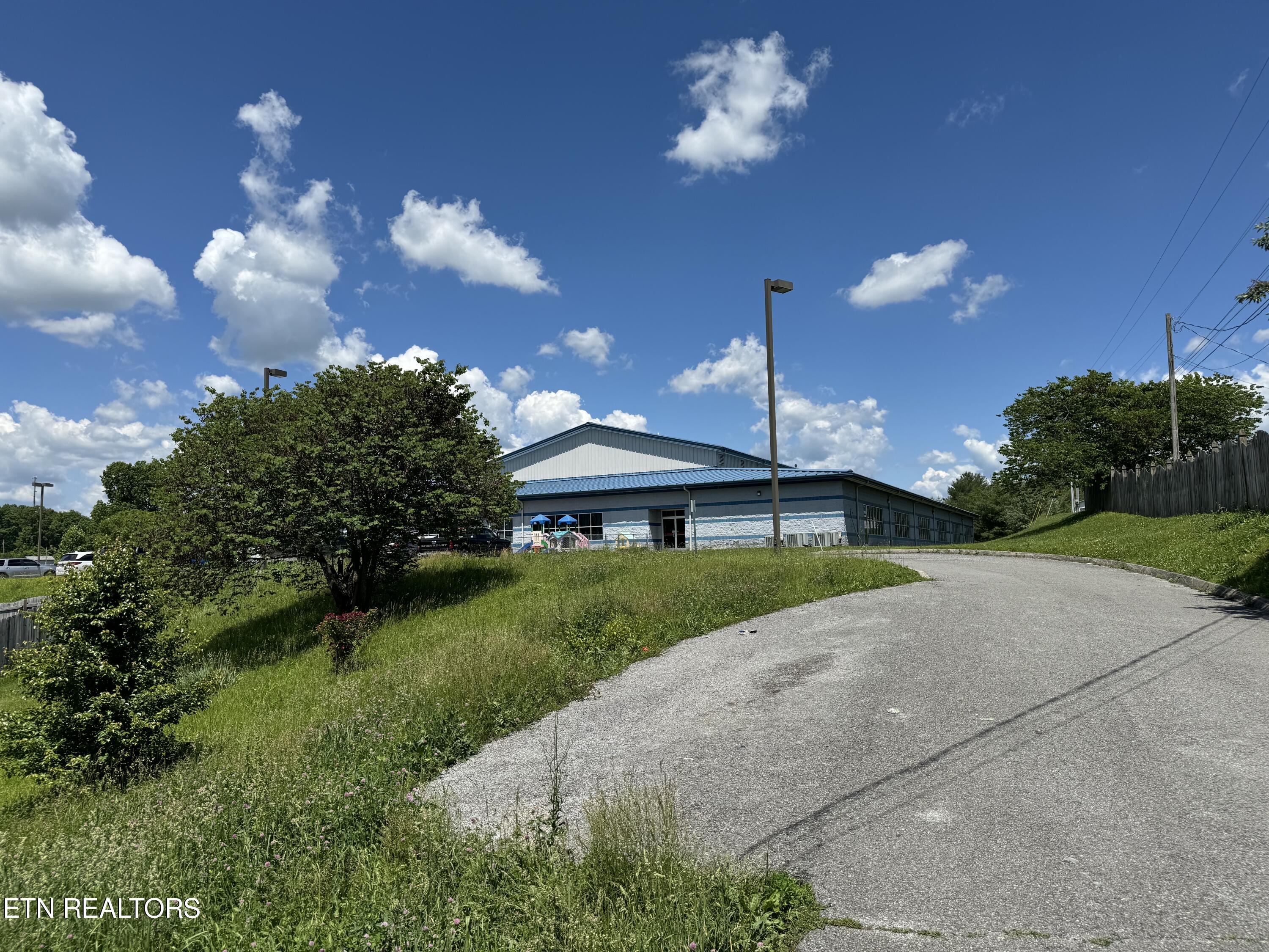 402 Harmon Road New Tazewell, TN 37825 - Photo 30 of 41 IMG_1456