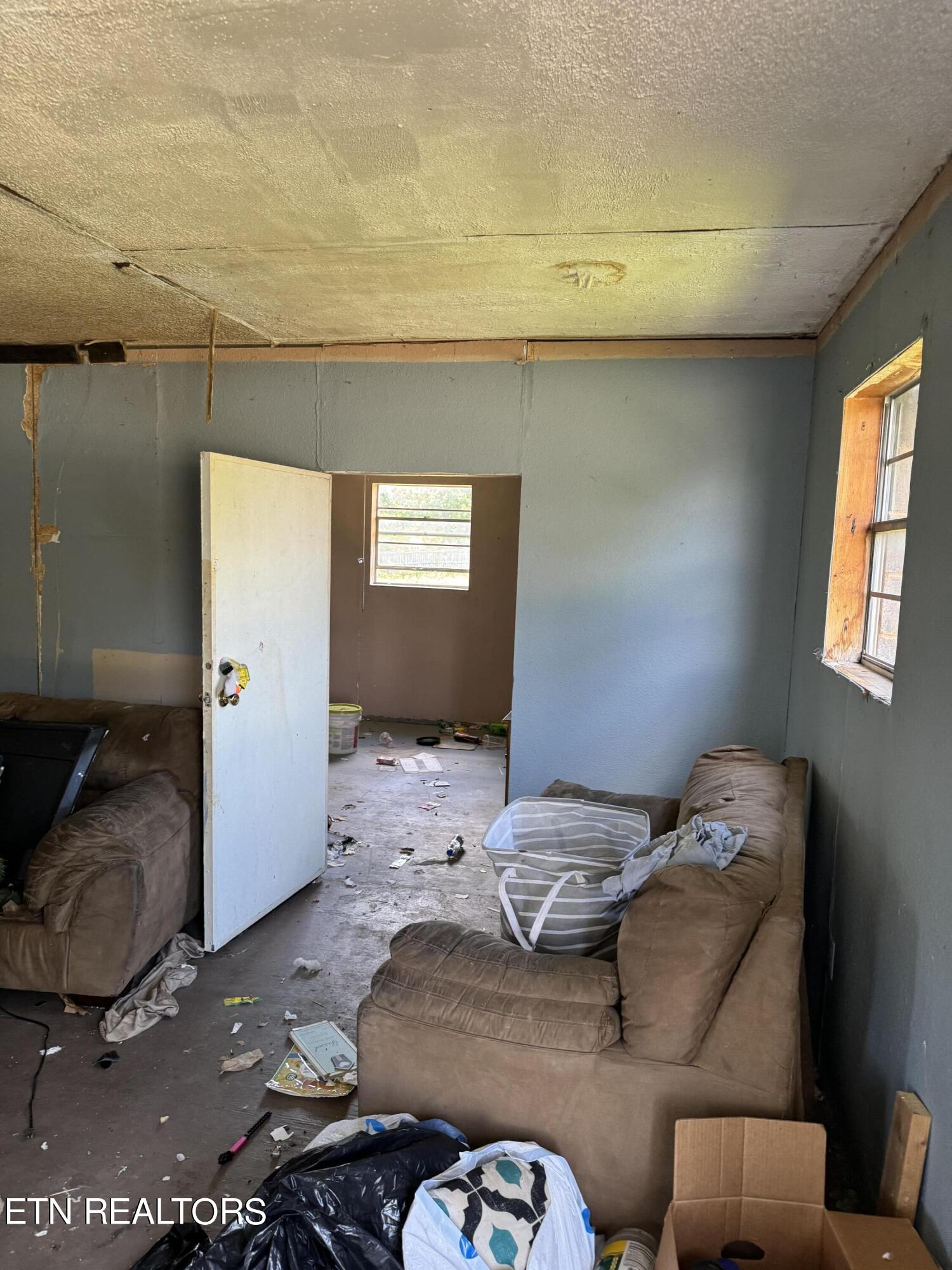 402 Harmon Road New Tazewell, TN 37825 - Photo 33 of 41 IMG_1459