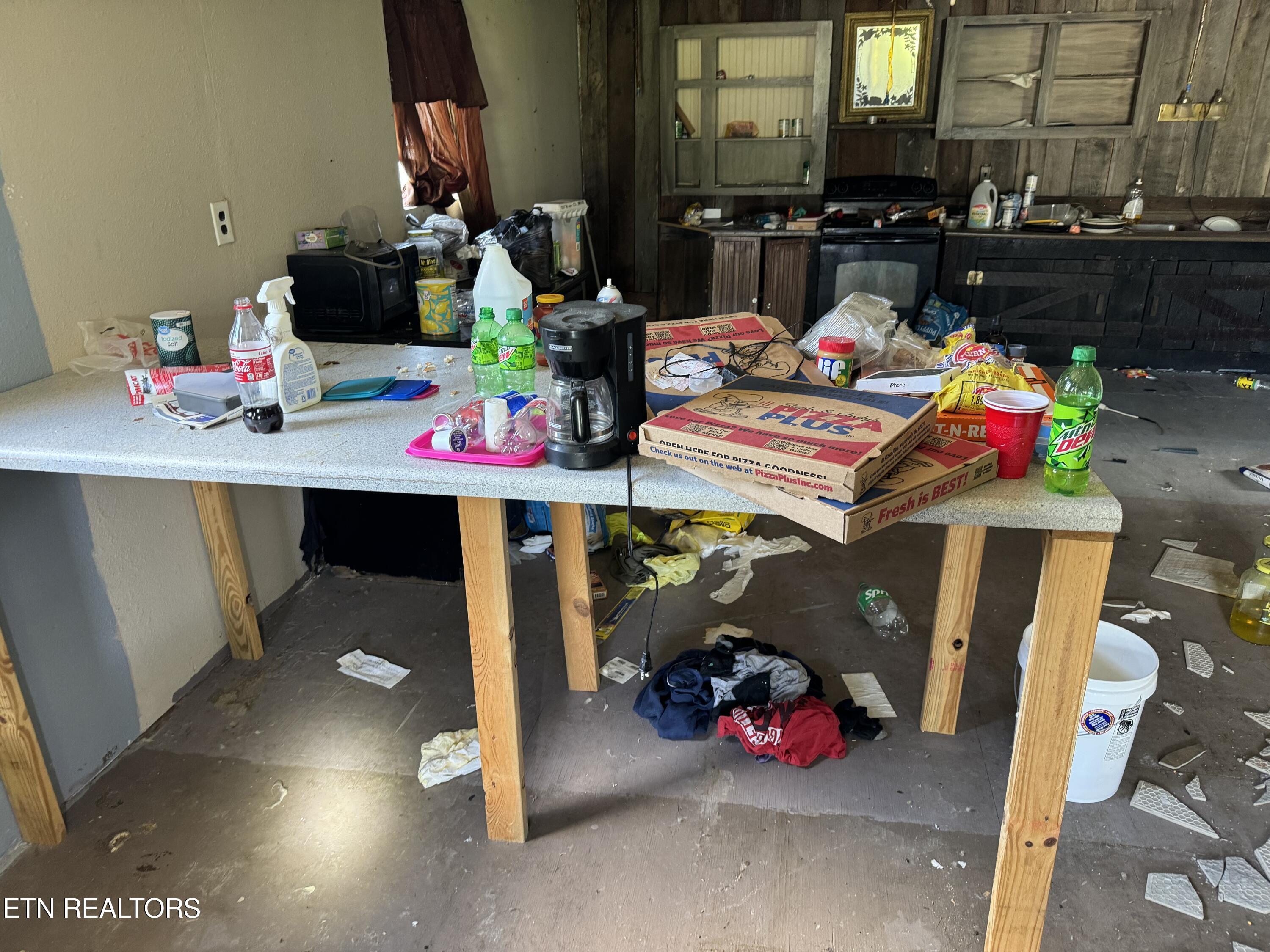 402 Harmon Road New Tazewell, TN 37825 - Photo 34 of 41 IMG_1461