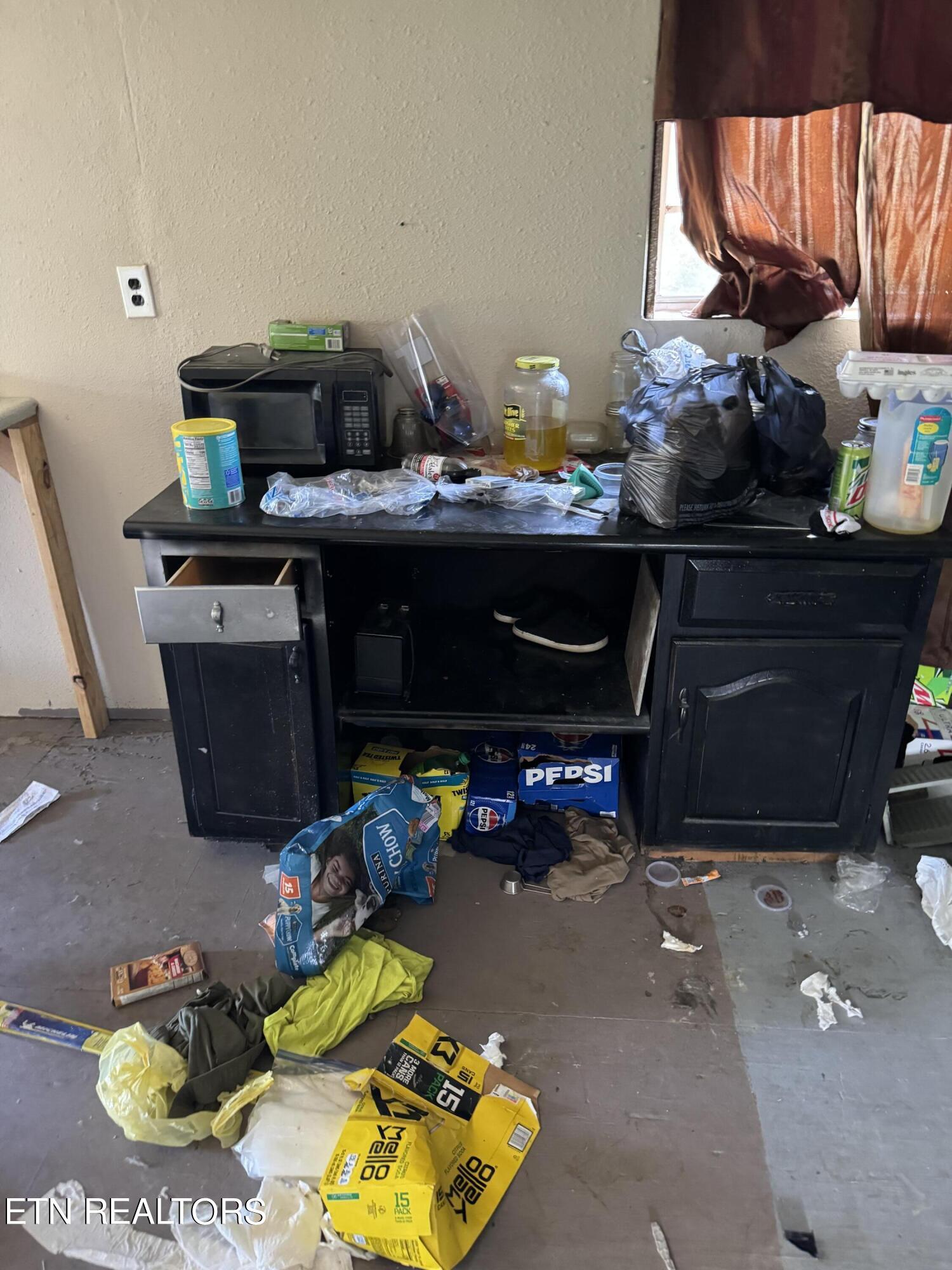 402 Harmon Road New Tazewell, TN 37825 - Photo 37 of 41 IMG_1464