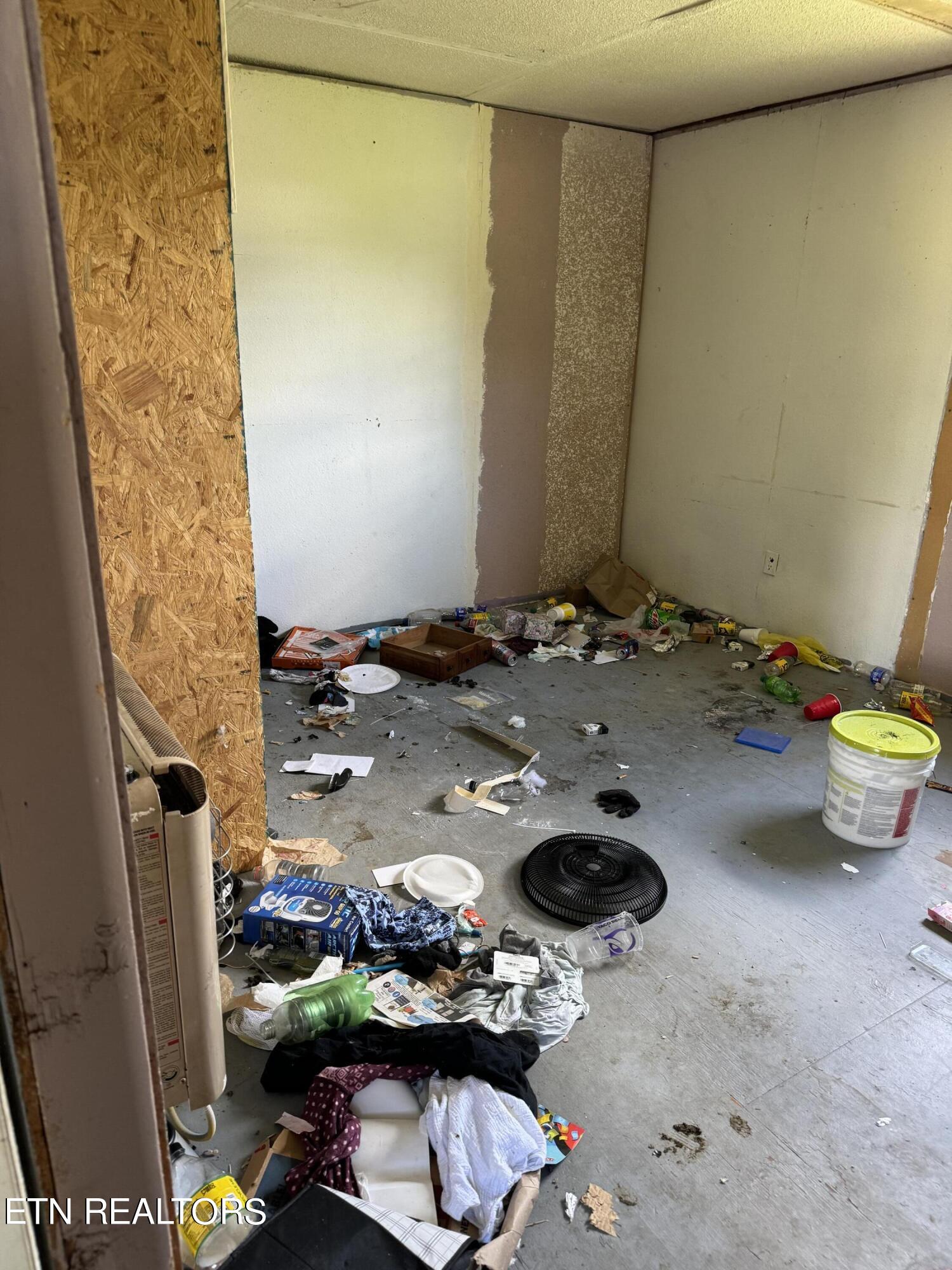 402 Harmon Road New Tazewell, TN 37825 - Photo 40 of 41 IMG_1467