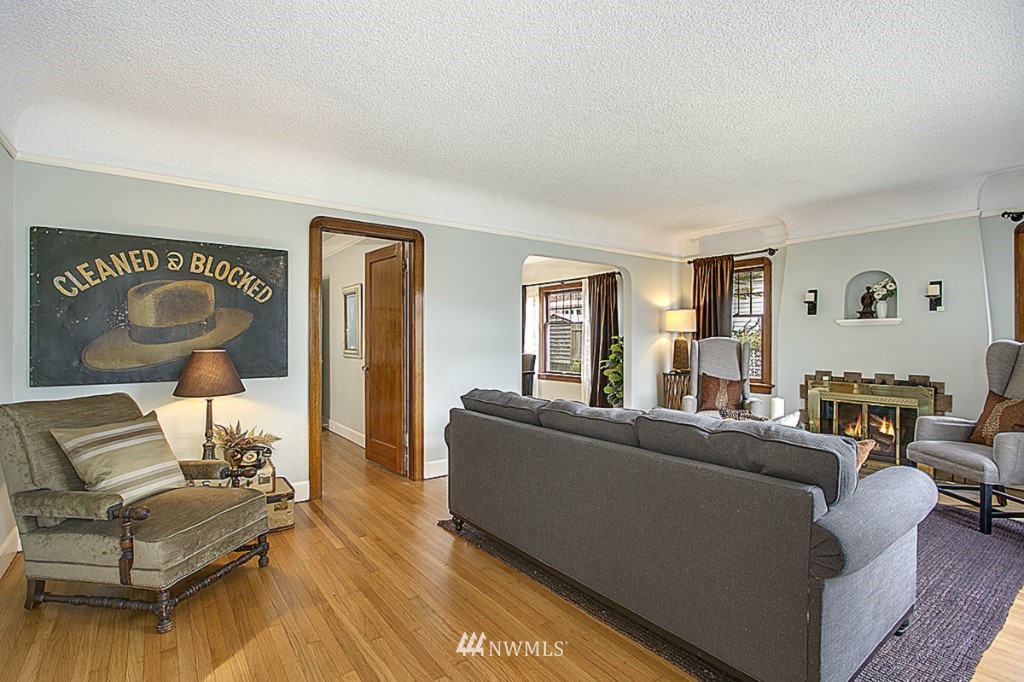 321 North 79th Street Seattle, WA 98103 - Photo 2 of 19 Gallery Image 2