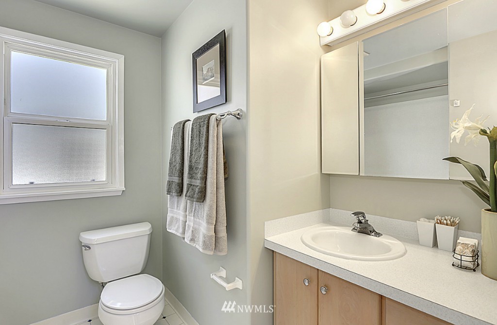 321 North 79th Street Seattle, WA 98103 - Photo 11 of 19 Gallery Image 11