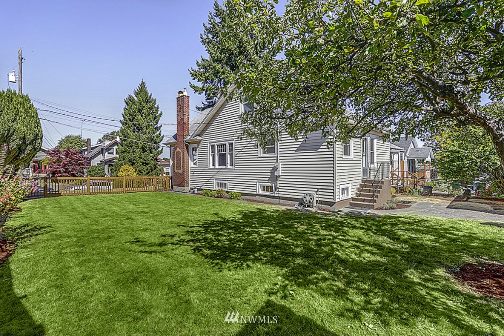321 North 79th Street Seattle, WA 98103 - Photo 17 of 19 Gallery Image 17
