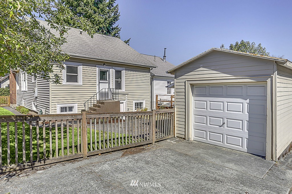321 North 79th Street Seattle, WA 98103 - Photo 18 of 19 Gallery Image 18