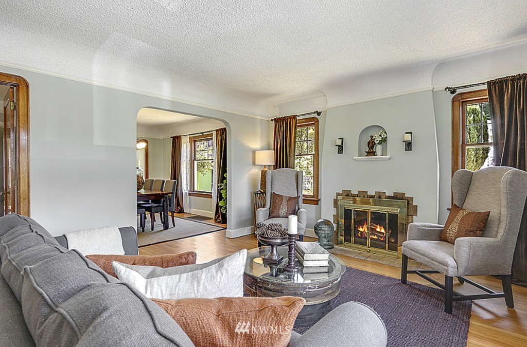 321 North 79th Street Seattle, WA 98103 - Photo 3 of 19 Gallery Image 3