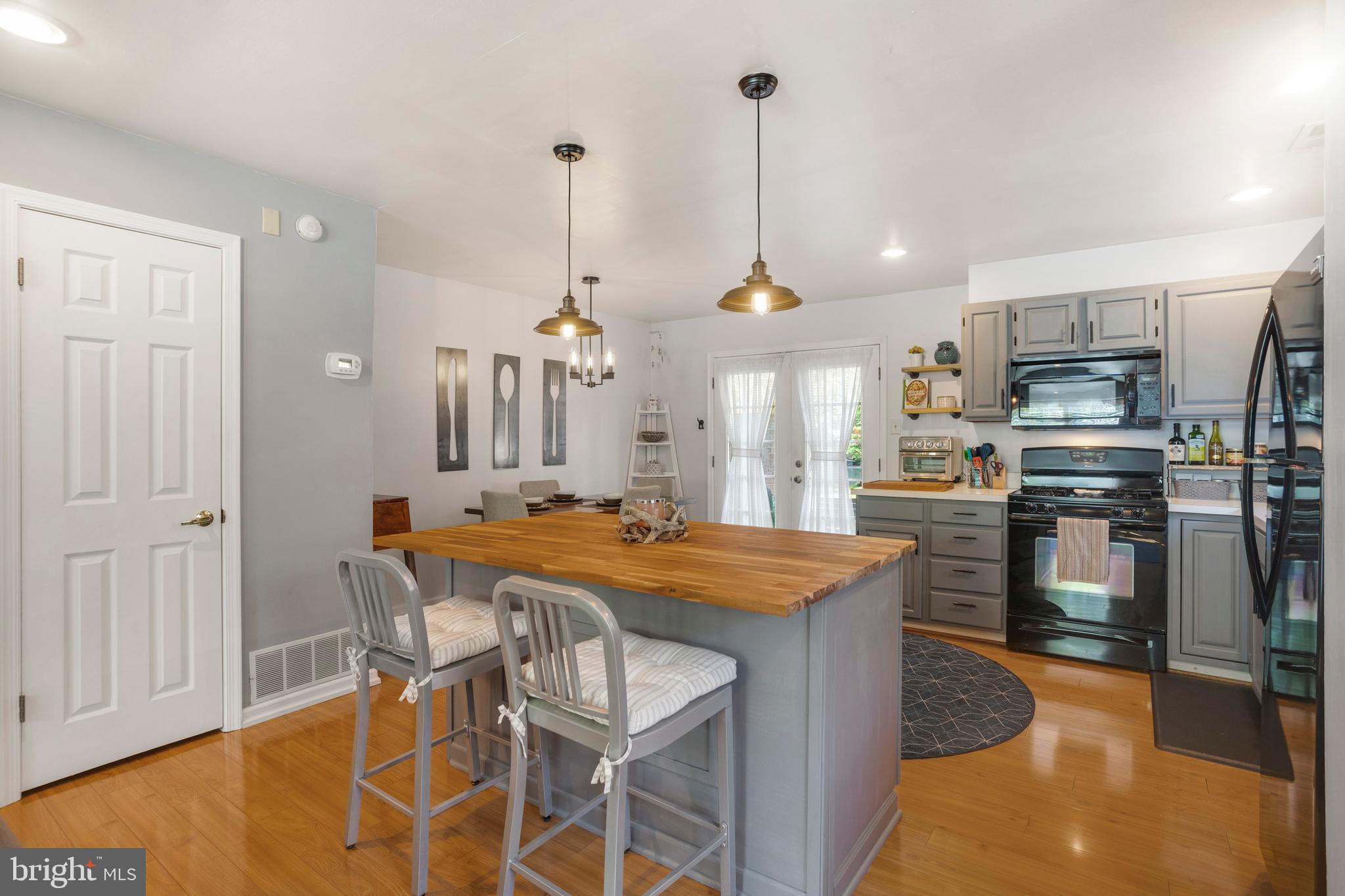 37 Rampart Drive Chesterbrook, PA 19087 - Photo 11 of 36 Pendant lighting & breakfast bar