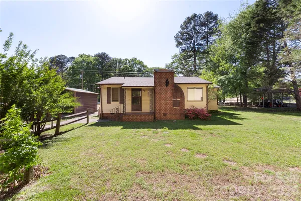$275,000 | 5208 Hickory Grove Road, Mount Holly, NC 28120