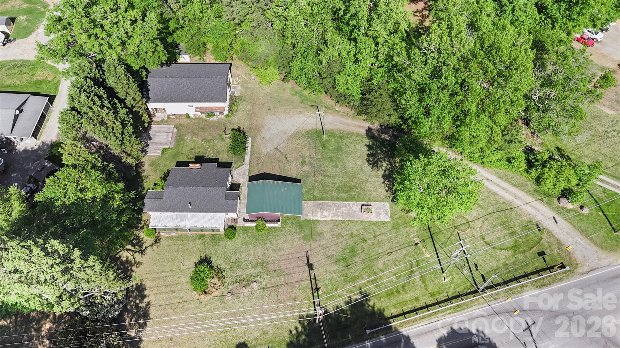 5208 Hickory Grove Road Mount Holly, NC 28120 - Photo 40 of 44 an aerial view of a house with a yard