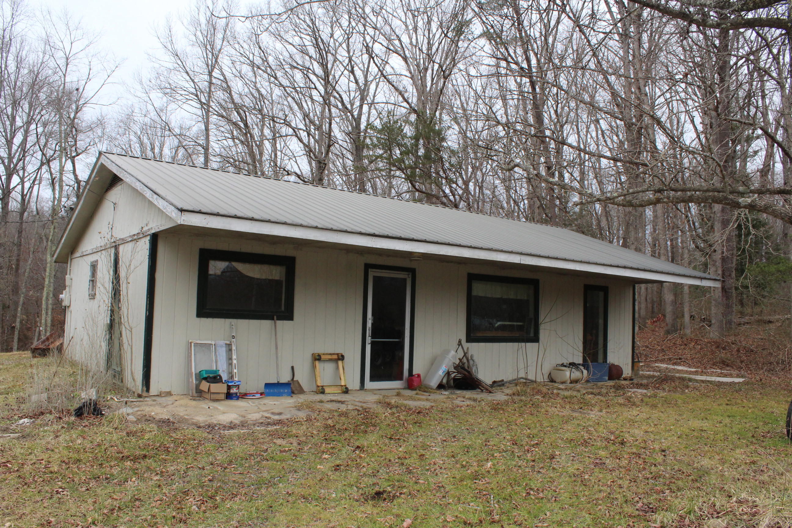 1429 Taylor Place Road Jamestown, TN 38556 - Photo 17 of 19 048