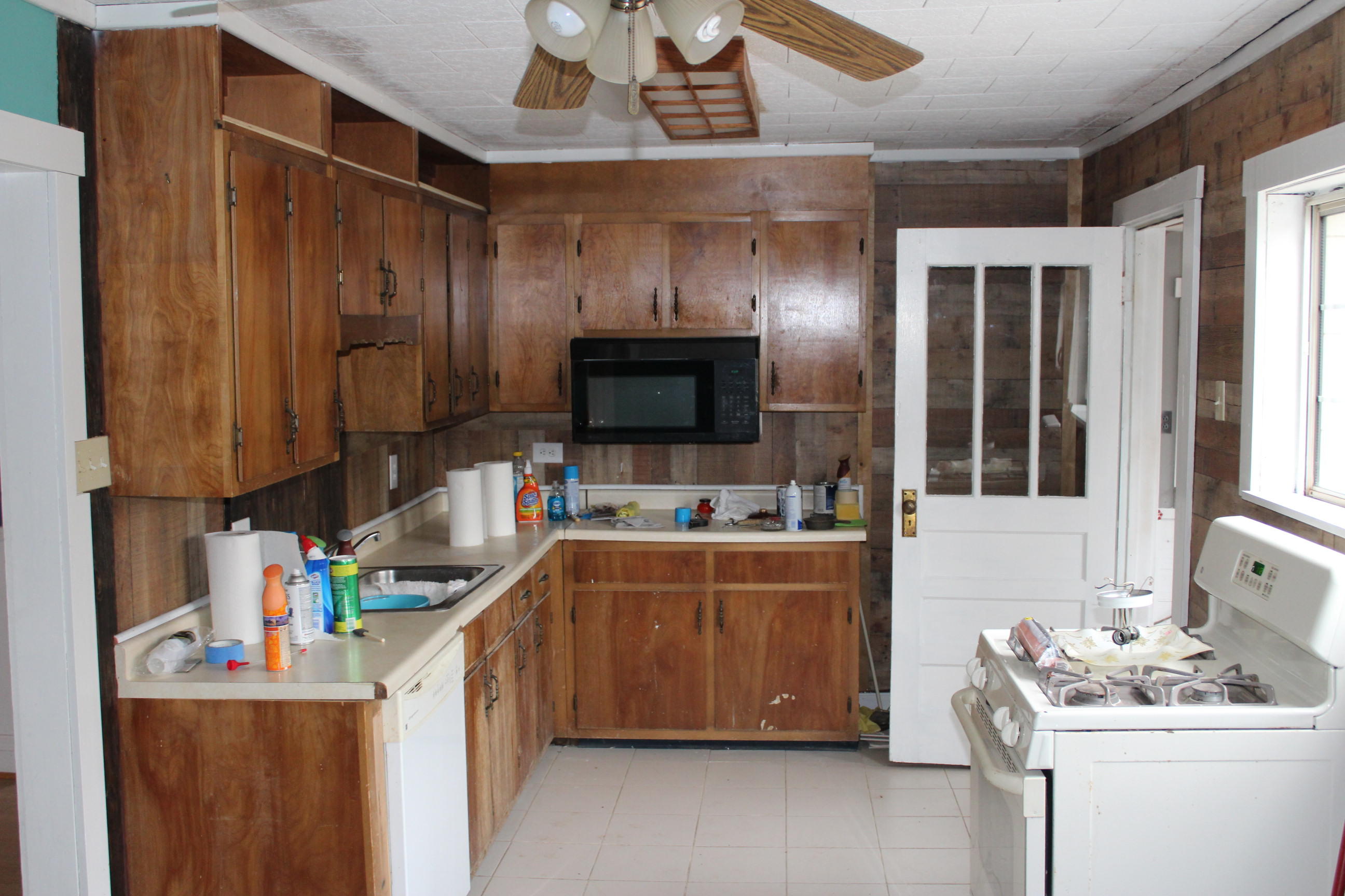 1429 Taylor Place Road Jamestown, TN 38556 - Photo 7 of 19 038