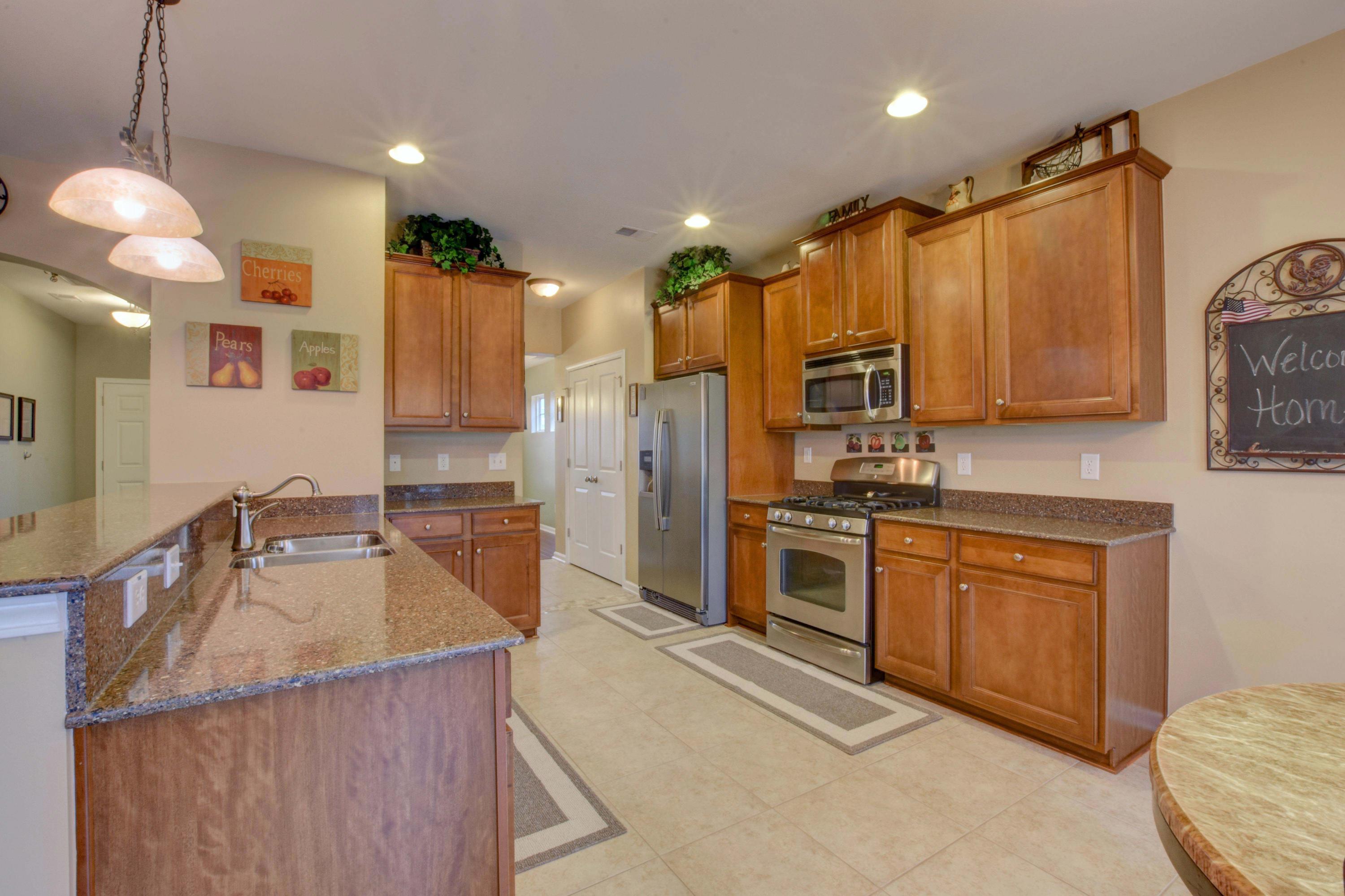 8007 Henderson Road Summerville, SC 29483 - Photo 15 of 48 1-38