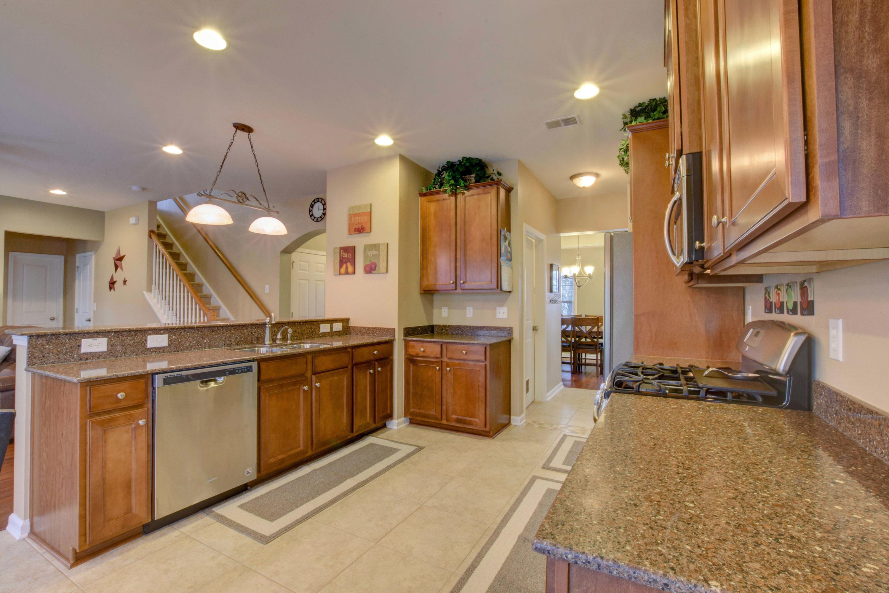 8007 Henderson Road Summerville, SC 29483 - Photo 17 of 48 1-40