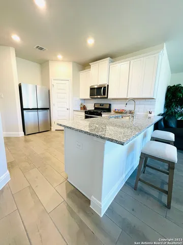 $3,000 | 247 Red Rock Canyon, San Antonio, TX 78258