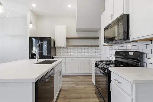 $2,675 | 9912 Clark Canyon Lane, Houston, TX 77076
