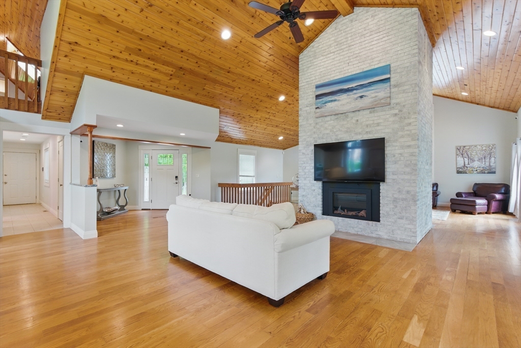 79 Old Farm Road East Longmeadow, MA 01028 - Photo 11 of 42 Gallery Image 11