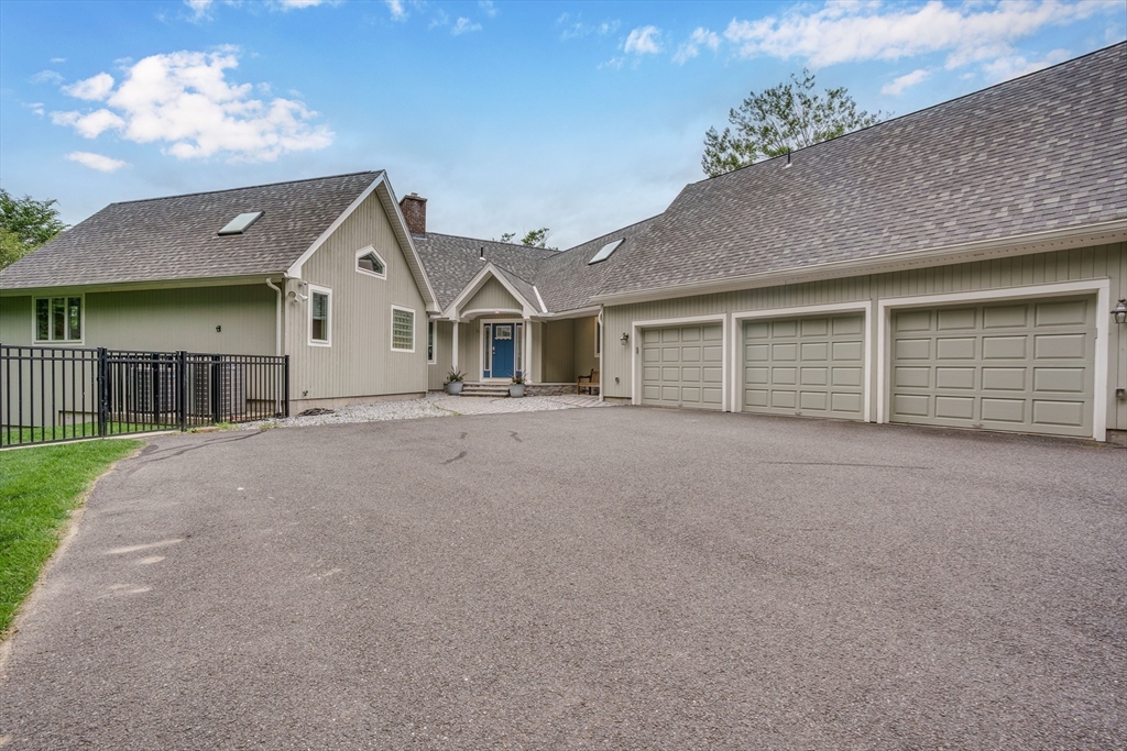 79 Old Farm Road East Longmeadow, MA 01028 - Photo 4 of 42 Gallery Image 4