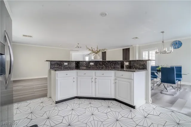 $2,500 | 11783 Fern Creek Lane, Las Vegas, NV 89183